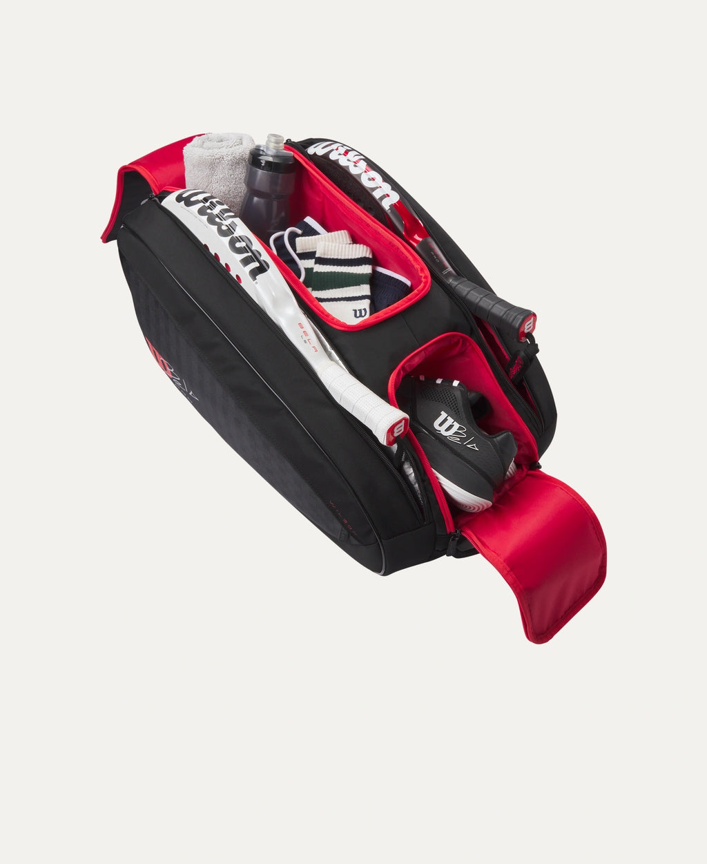 Wilson Bela V3 padel racket bag — Belasteguín signature. Fits 6 rackets, Thermoguard protection, reinforced side panels